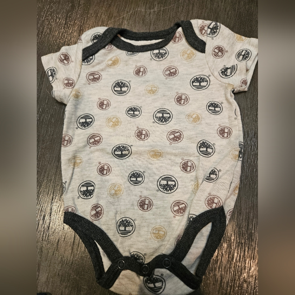 TIMBERLAND ONESIE